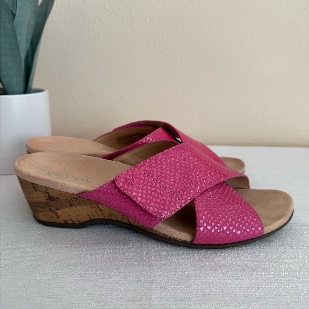 Vionic Leticia Hot Pink Leather Wedge Slide Sandals